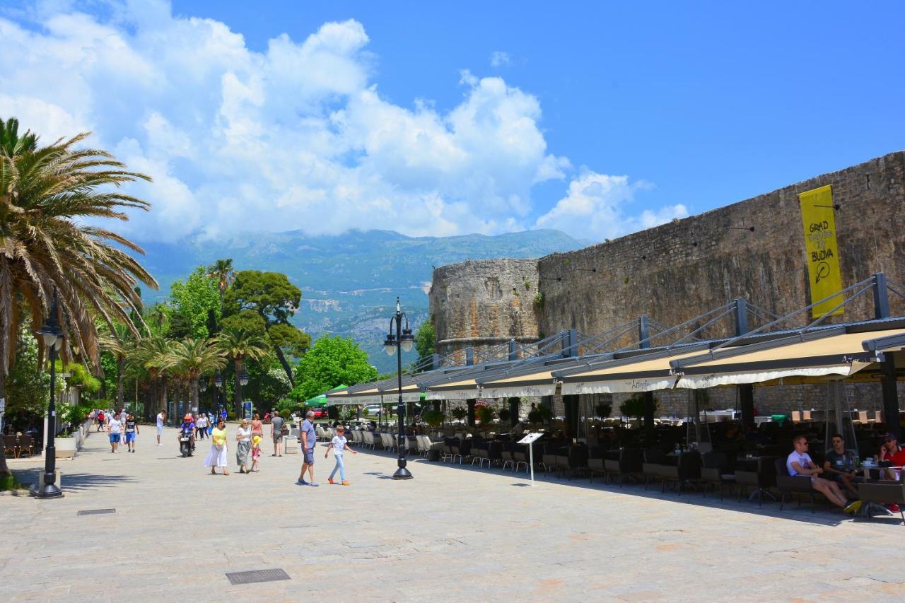 Montenegro Backpackers 2*